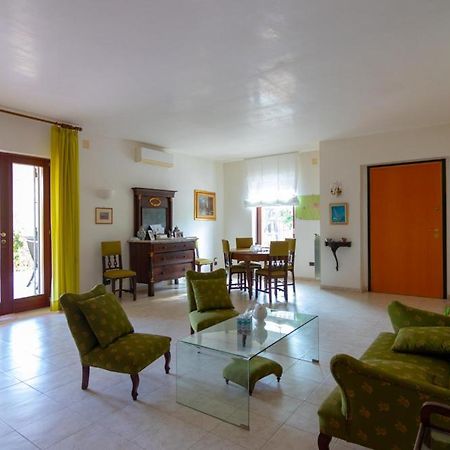 Bed and Breakfast La Volpina Мартина-Франка Экстерьер фото